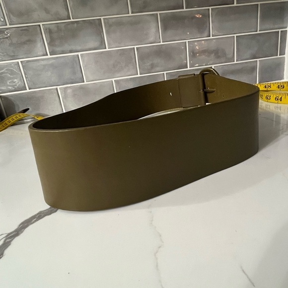 Talbots Wide Genuine Leather Olive Belt Brass and Leather Buckle Size Small - Picture 3 of 8